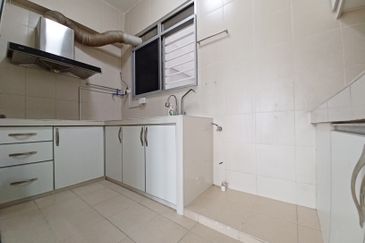 Sering Akasia Duplex: Hill Views, MRT Walk, Family-Centric Living in Cheras