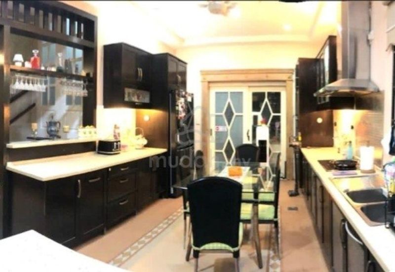 Kepong FRIM Kg Melayu 3.5 Storey Bungalow For Sale RM3,800,000 (Near Metropolitan Park)