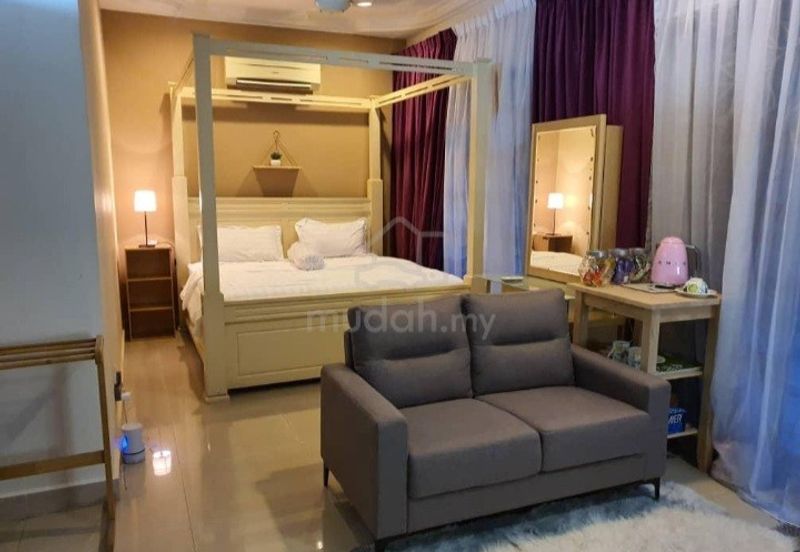 Kepong FRIM Kg Melayu 3.5 Storey Bungalow For Sale RM3,800,000 (Near Metropolitan Park)