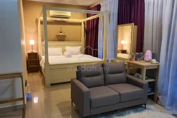 Kepong FRIM Kg Melayu 3.5 Storey Bungalow For Sale RM3,800,000 (Near Metropolitan Park)