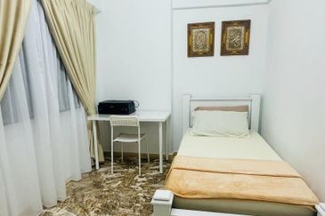 Saujana Ria Apartment For Sale @ Kepong / Level 1 / 3R1B