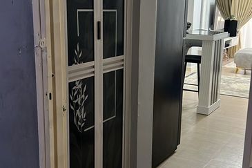 Saujana Ria Apartment For Sale @ Kepong / Level 1 / 3R1B