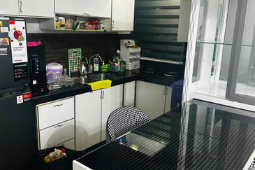 Saujana Ria Apartment For Sale @ Kepong / Level 1 / 3R1B