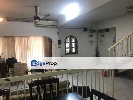  Fully Extended and Renovated Kitchen Unit at (Damansara Kim,Selangor / 4R3B) 2-Storey Terraced House, Selangor, Petaling Jaya