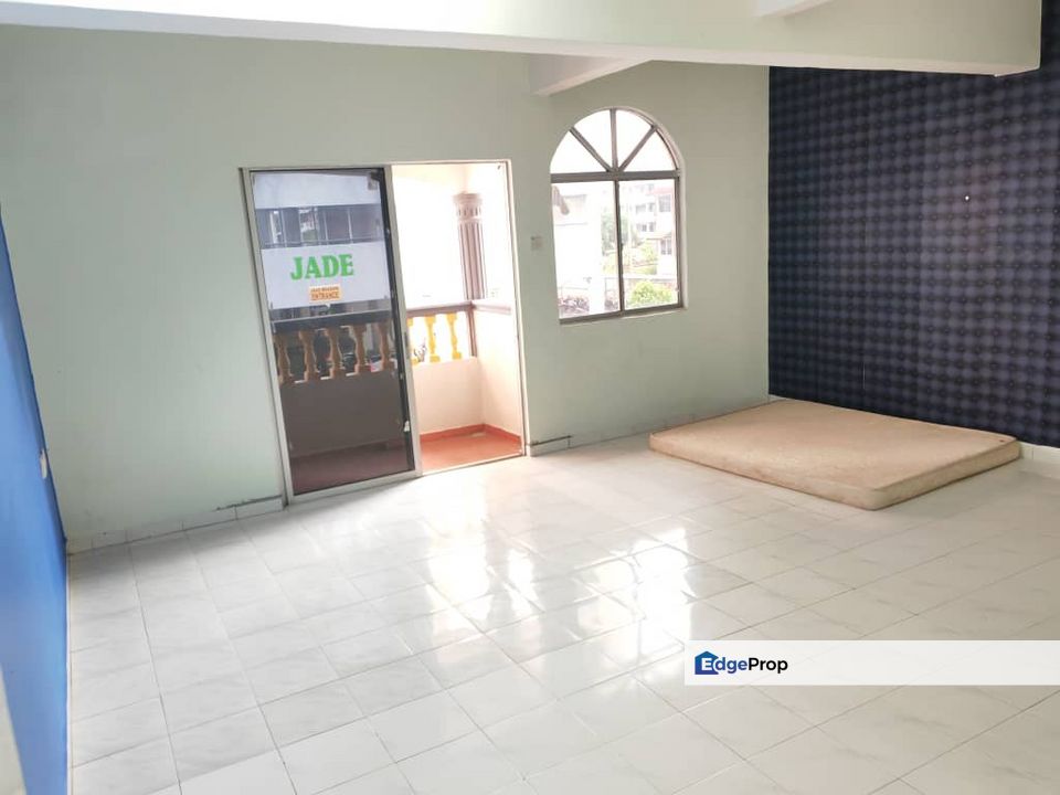 Huge FREEHOLD 3 Storey Terrace House for Sale at Taman Aman Ujong Pasir 24x70 , Melaka, Ujong Pasir