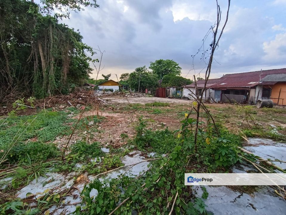 FREEHOLD Huge Land & Bungalow Facing Main Road Taman Pokok Mangga Melaka for Sale, Melaka, Melaka Tengah