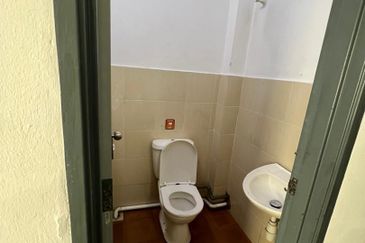 Melaka City Tourist Inn Business for Sale cum Rental