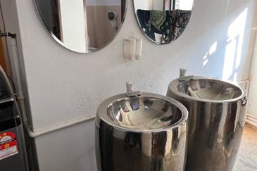 Melaka City Tourist Inn Business for Sale cum Rental