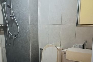 Tuan 2egacy (Tuan Residency 2)