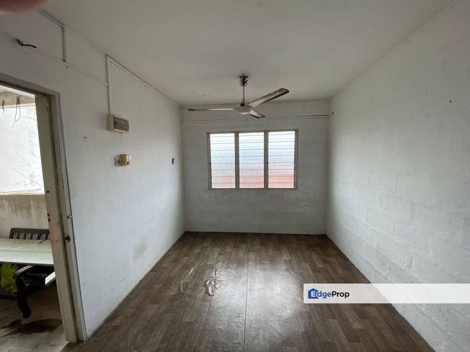 HOT! Pangsapuri Batu Berendam for Sale RM85k only, Melaka, Melaka Tengah