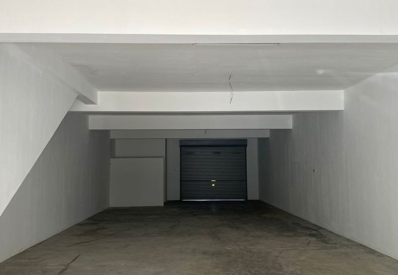 HOT!! Taman 1 Lagenda Double Storey Shop Lot @ Melaka City for Rent 