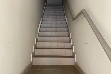 HOT!! Taman 1 Lagenda Double Storey Shop Lot @ Melaka City for Rent 