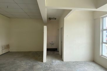 HOT!! Taman 1 Lagenda Double Storey Shop Lot @ Melaka City for Rent 
