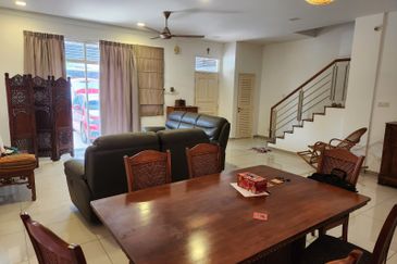 Double storey semi D House @ Tiara Melaka Golf & Country Club for Sale