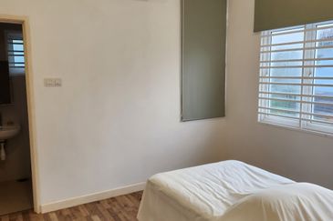 Double storey semi D House @ Tiara Melaka Golf & Country Club for Sale