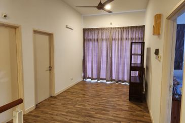 Double storey semi D House @ Tiara Melaka Golf & Country Club for Sale