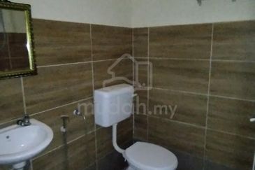 Banting taman merbah freehold single storey terrace house rm 370,000