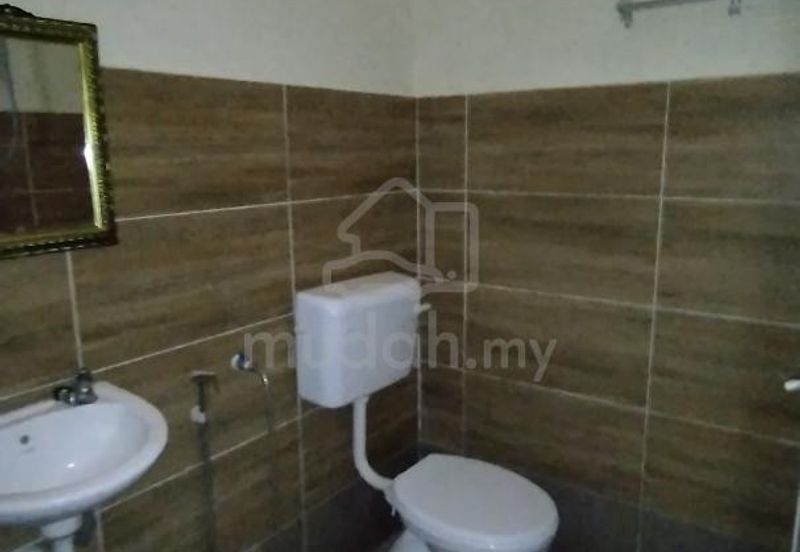 Banting taman merbah freehold single storey terrace house rm 370,000