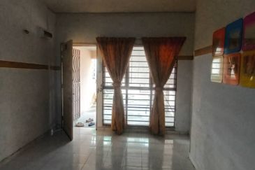 Near SMK Ideal Heights Townhouse unit at Taman Amansiara (Selayang,3R2B)