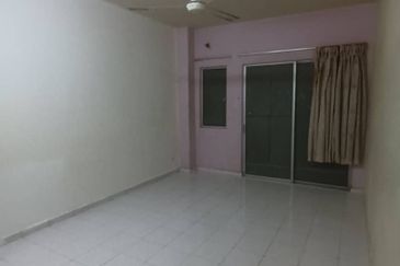 Near SMK Ideal Heights Townhouse unit at Taman Amansiara (Selayang,3R2B)