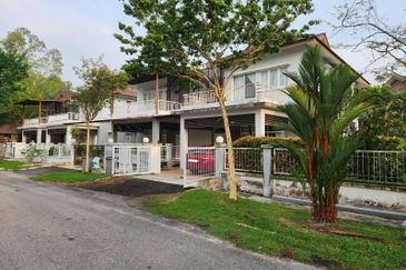 TIARA MELAKA GOLF & COUNTRY CLUB (VILLE