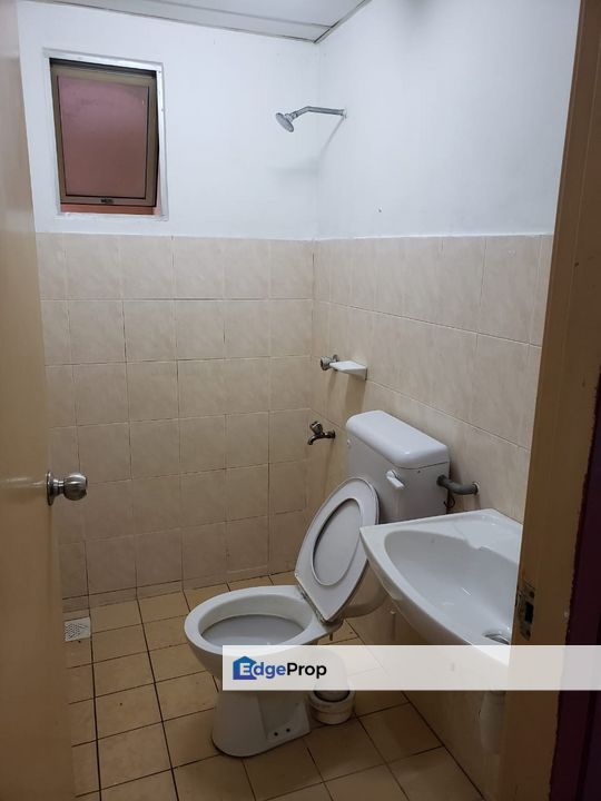 PRIME LOCATION Bandar Puchong Jaya@ Desa Tanjung Refurbished well maintained unit located Puchong Jaya , Selangor, Puchong
