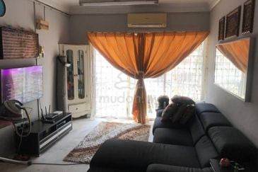 Segambut, Taman Sejahtera Townhouse Apartment For Sale RM 320,000