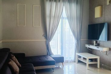 Full Furnish Spacious Unit 3-Storey Terraced House(4R4B,Batang Kali)