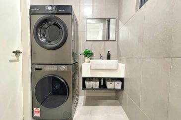 Yolo Signature Suites