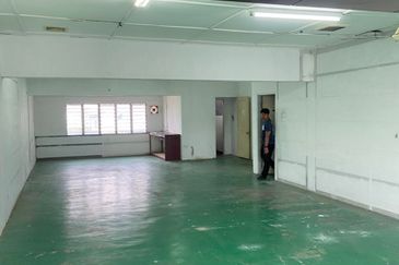 Spacious Shop Lot Unit in Bangunan skppk(Petaling Jaya)