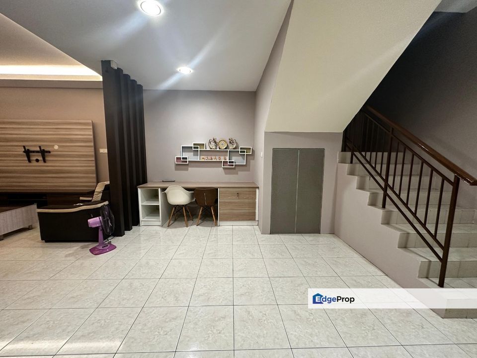 Bandar Nusaputra Puchong 2 Storey Terrace House for sale Fully Renovated + Fully Furnished, Selangor, Puchong South