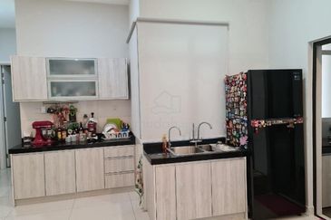 Bangsar South Condominium ( Saville@The Park Bangsar) Freehold Partially Furnished 1019 sq.ft For Sale RM 650,000