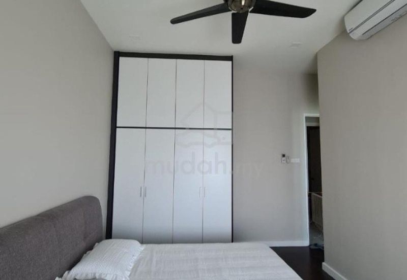 Bangsar South Condominium ( Saville@The Park Bangsar) Freehold Partially Furnished 1019 sq.ft For Sale RM 650,000