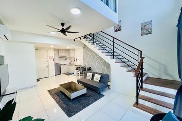 Mont Kiara Service Residence @ The Arte Freehold Fully Furnished For Sale RM 750,000