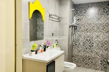 Mont Kiara Service Residence @ The Arte Freehold Fully Furnished For Sale RM 750,000