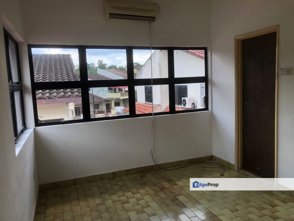 Fully Renovated+Extended Spacious Semi D Unit in Tmn Koperasi Cuepac(Cheras,6R6B), Selangor, Kajang
