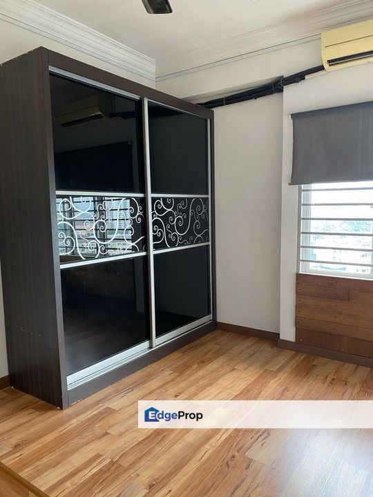 Unique Design Style unit at Symphony Heights (Batu Caves,3R2B), Selangor, Batu Caves 