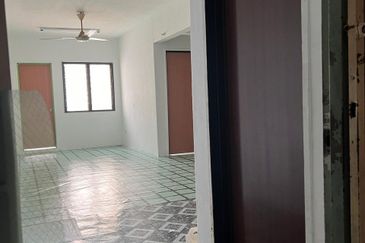 Saujana Ria Apartment