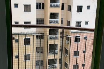 Saujana Ria Apartment