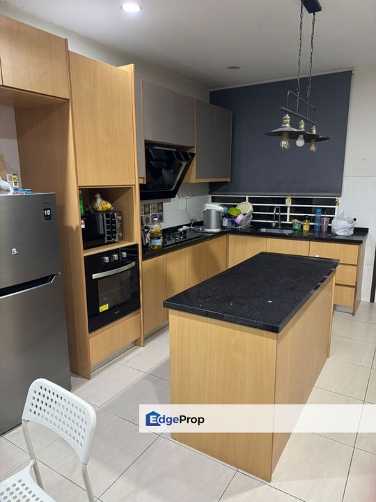Full Renovated + Extended Kitchen with Slab 2-Storey Terraced (Kota Emerald,4R3B), Selangor, Rawang