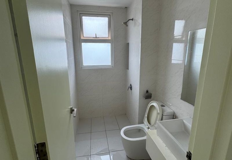 Aurora Tower @ Eco Sky