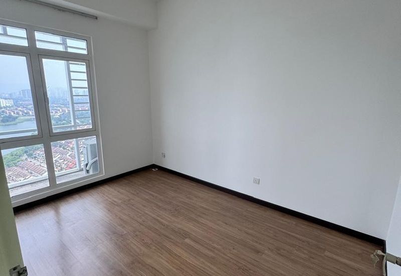 Aurora Tower @ Eco Sky