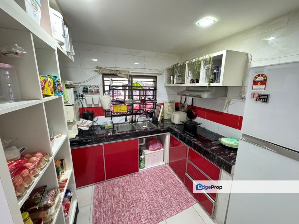 Fully Renovation-Modern and Stylish Interior 2-Storey Terraced Spacious unit (Rawang,4R3B), Selangor, Rawang