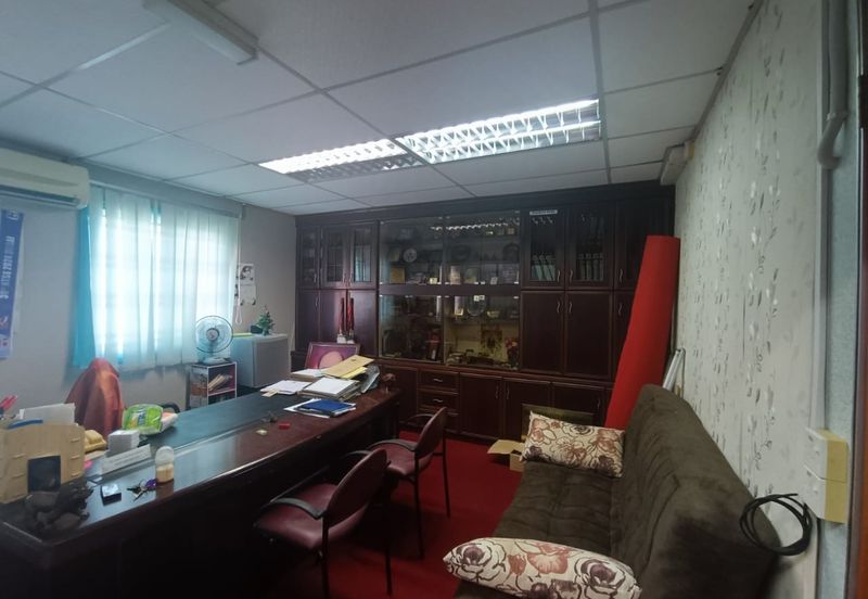 Nice Second Floor Fully Furnish Office @ Plaza Mahkota Melaka for Sale