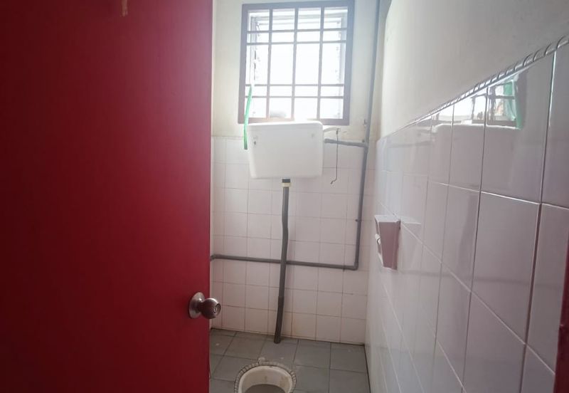 Nice Second Floor Fully Furnish Office @ Plaza Mahkota Melaka for Sale