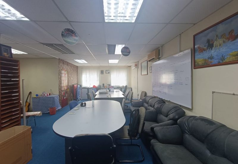 Nice Second Floor Fully Furnish Office @ Plaza Mahkota Melaka for Sale