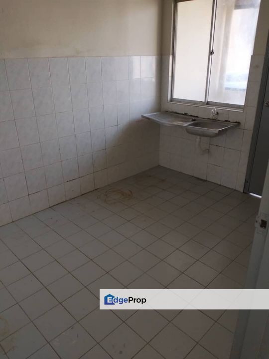 First Floor Aparment Harmoni Sungai Buloh for Sale, Selangor, Damansara Damai