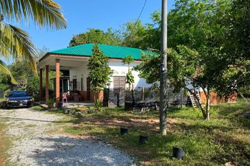 Freehold Bungalow Swiftlet House & Land Kg Panchor for Sale