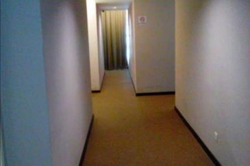 Hotel at Taman Kota Laksamana for sale