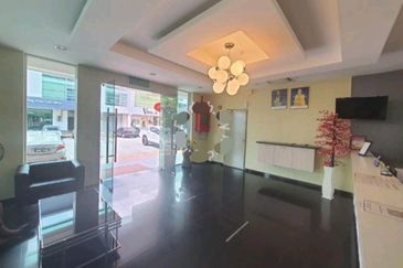 Hotel at Taman Kota Laksamana for sale